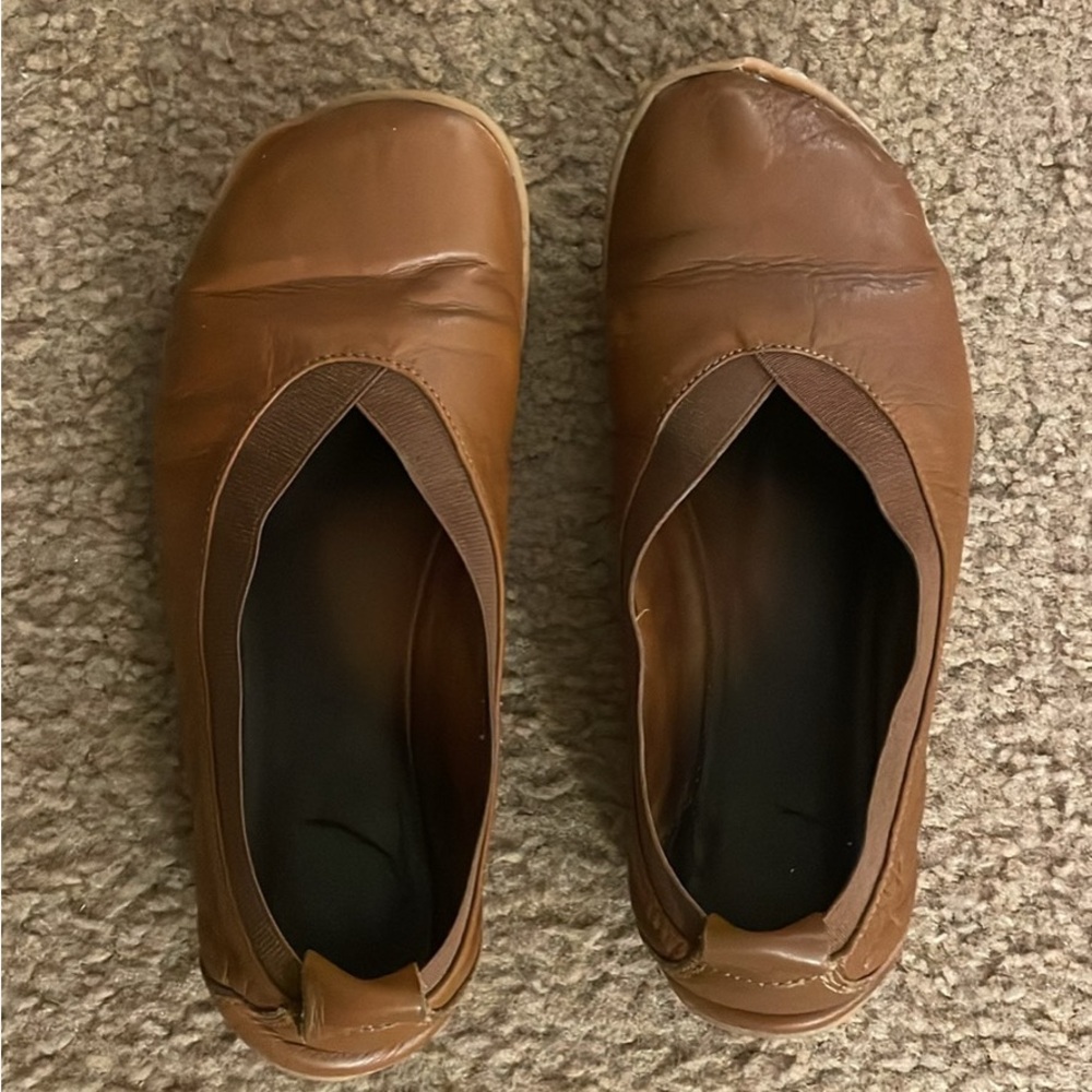 VivoBarefoot women’s ballet flats